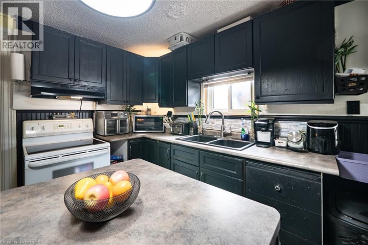 Photo 3 at 78 Arthur Street, East Ward, Brantford