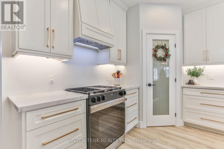 Photo 16 at 8 Charles Court, Port Burwell, Bayham