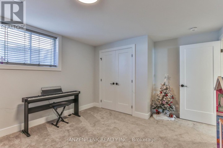 Photo 40 at 8 Charles Court, Port Burwell, Bayham