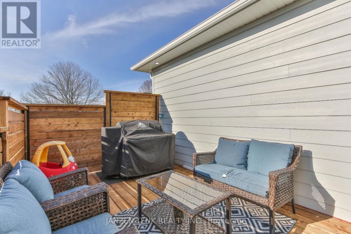 Photo 44 at 8 Charles Court, Port Burwell, Bayham