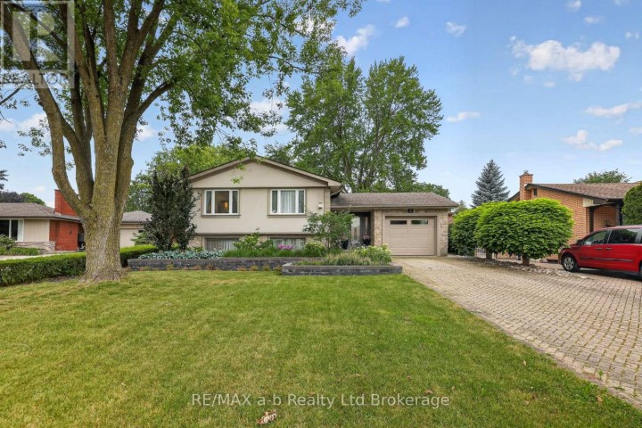 Photo 1 at 11 Princess Park Road, Ingersoll - South, Ingersoll