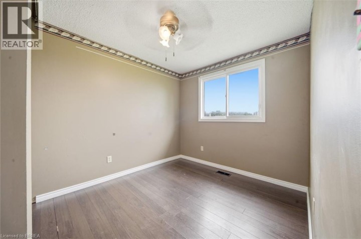 Photo 15 at 7 Sigurd Jensen Court, Cedarland, Brantford
