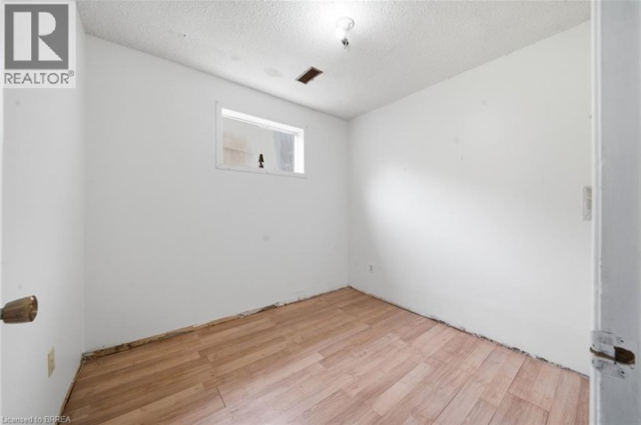 Photo 17 at 7 Sigurd Jensen Court, Cedarland, Brantford