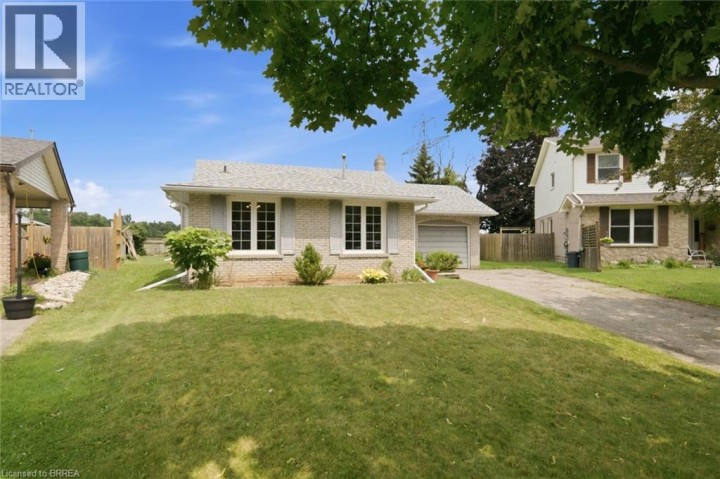 Photo 3 at 7 Sigurd Jensen Court, Cedarland, Brantford