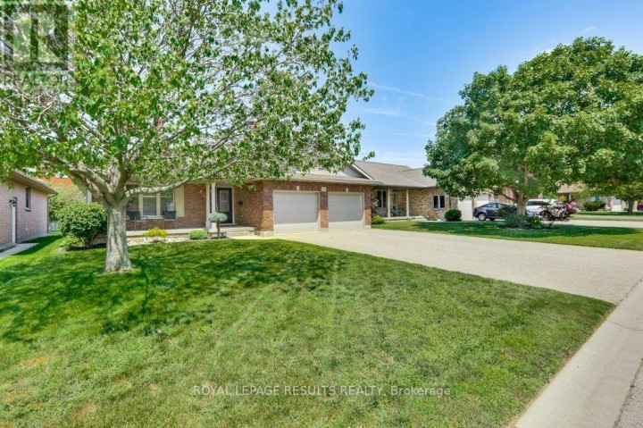 Photo 2 at 126 Glendale Drive, Tillsonburg