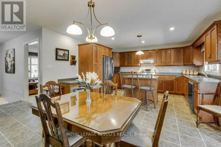 Photo 7 at 126 Glendale Drive, Tillsonburg