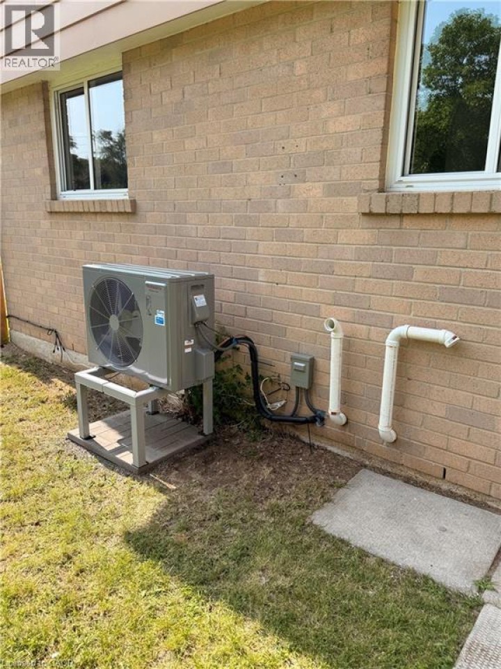 Photo 22 at 29 Woodlawn Avenue, Mayfair, Brantford