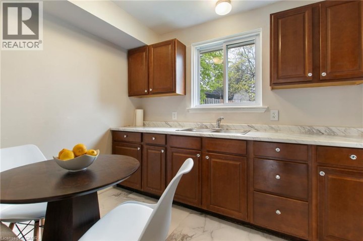 Photo 3 at 29 Woodlawn Avenue, Mayfair, Brantford