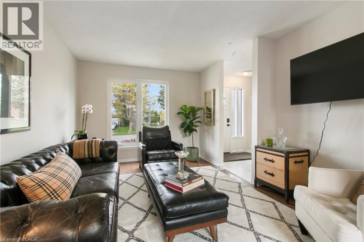 Photo 8 at 29 Woodlawn Avenue, Mayfair, Brantford
