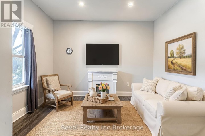 Photo 3 at 31 Givins Street, Woodstock - North, Woodstock