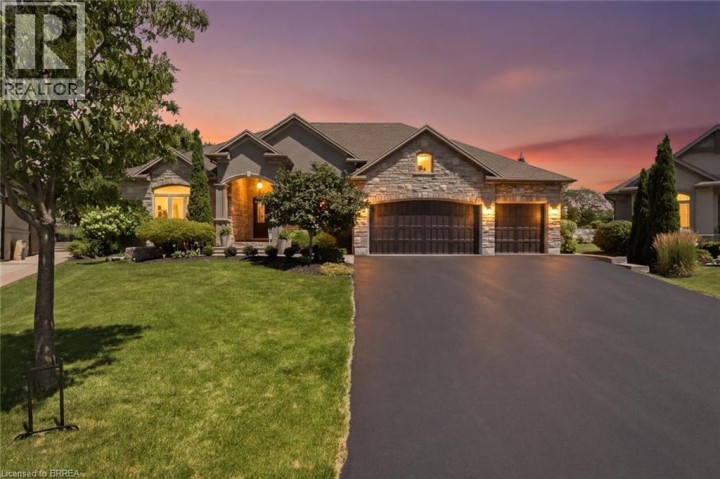 Photo 1 at 14 Ellington Place, Oakhill Dr, Brantford