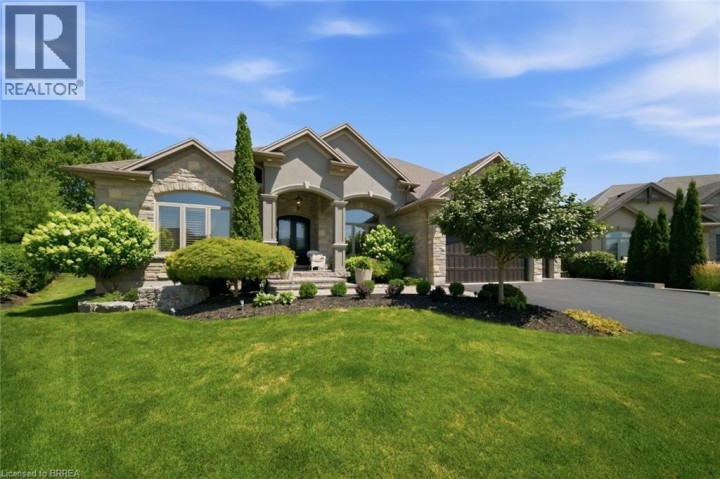 Photo 3 at 14 Ellington Place, Oakhill Dr, Brantford