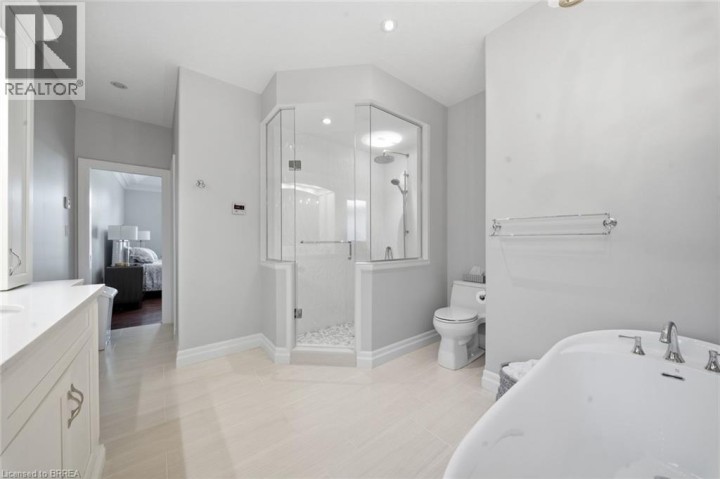 Photo 25 at 14 Ellington Place, Oakhill Dr, Brantford