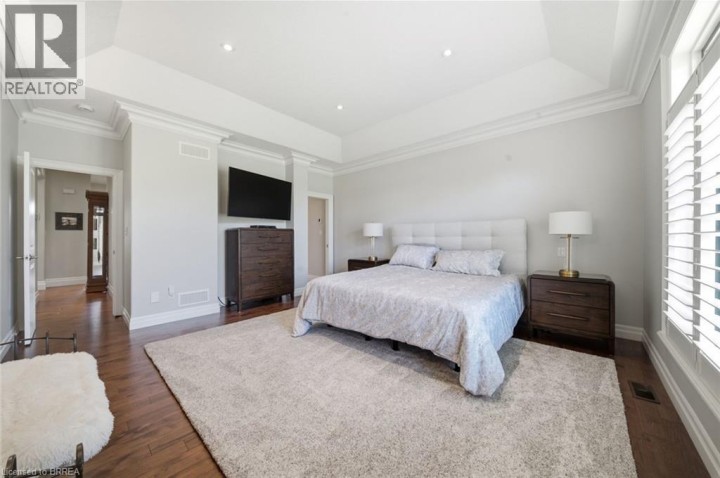 Photo 23 at 14 Ellington Place, Oakhill Dr, Brantford