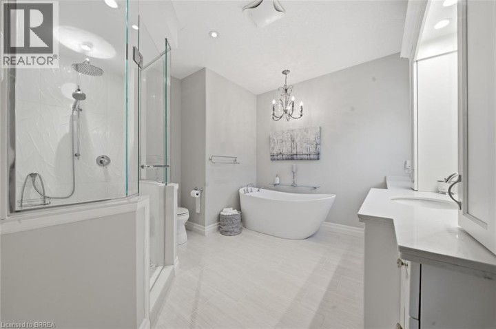Photo 24 at 14 Ellington Place, Oakhill Dr, Brantford