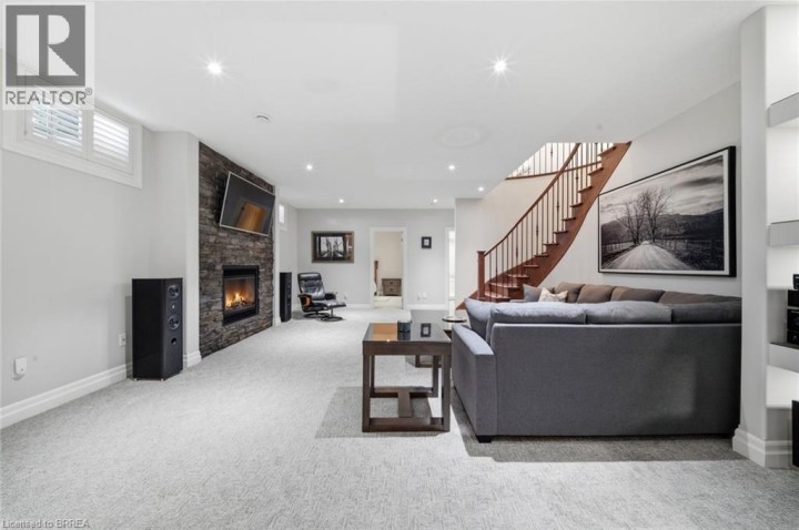 Photo 29 at 14 Ellington Place, Oakhill Dr, Brantford