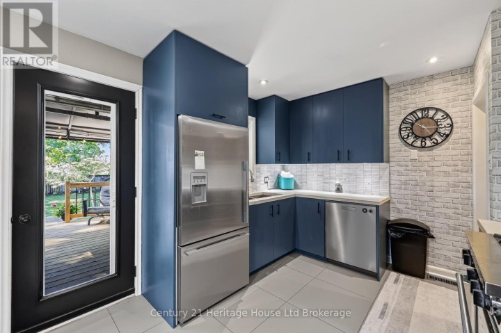 Photo 11 at 105 W Concession Street, Tillsonburg