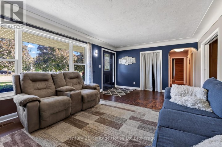 Photo 15 at 105 W Concession Street, Tillsonburg