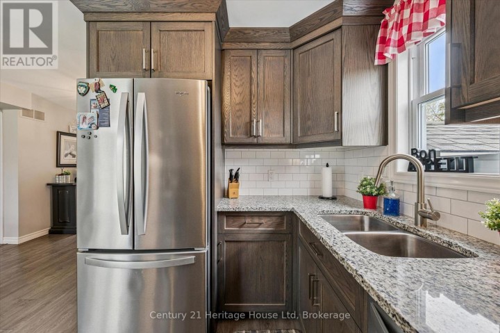 Photo 16 at 584077 Beachville Road, Centreville, South-West Oxford
