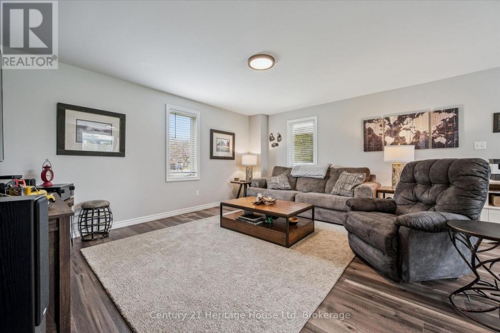Photo 18 at 584077 Beachville Road, Centreville, South-West Oxford