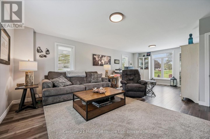 Photo 19 at 584077 Beachville Road, Centreville, South-West Oxford