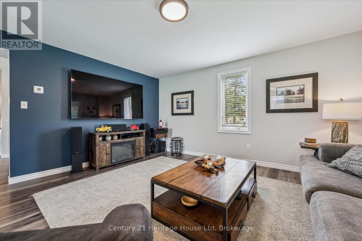 Photo 21 at 584077 Beachville Road, Centreville, South-West Oxford
