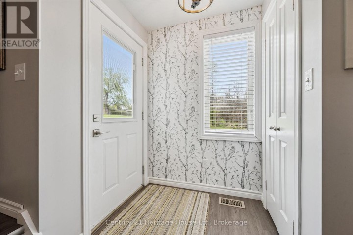 Photo 8 at 584077 Beachville Road, Centreville, South-West Oxford