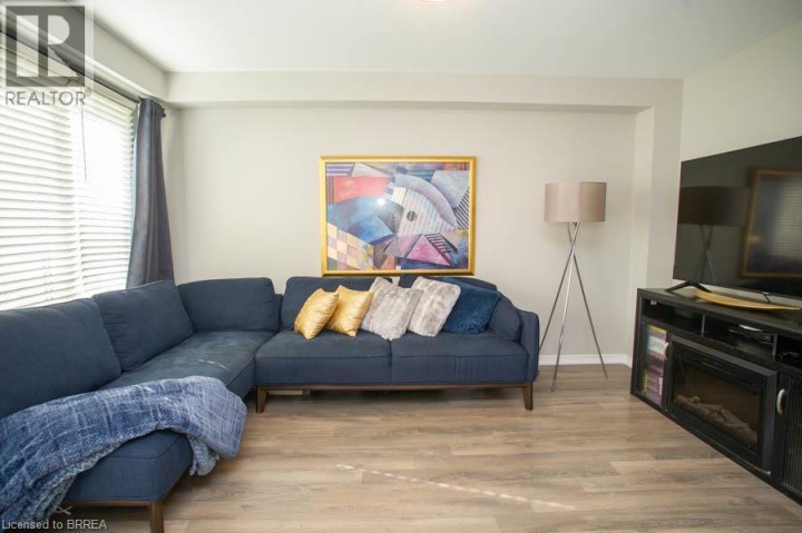 Photo 7 at 153 English Lane, Empire South, Brantford