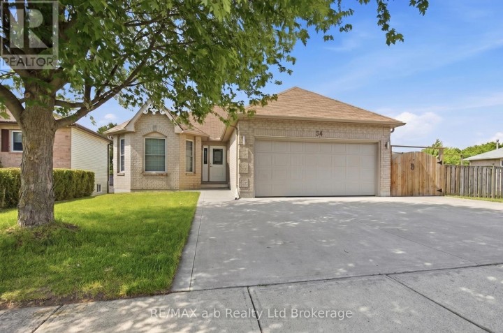 Photo 1 at 54 Pebble Beach Court, Woodstock - South, Woodstock