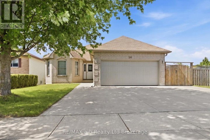 Photo 2 at 54 Pebble Beach Court, Woodstock - South, Woodstock
