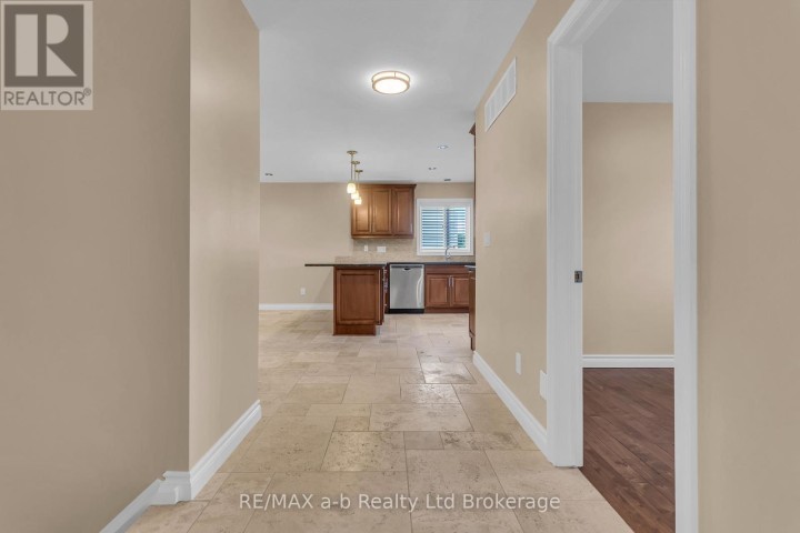 Photo 8 at 54 Pebble Beach Court, Woodstock - South, Woodstock
