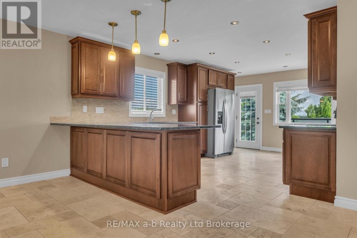 Photo 9 at 54 Pebble Beach Court, Woodstock - South, Woodstock