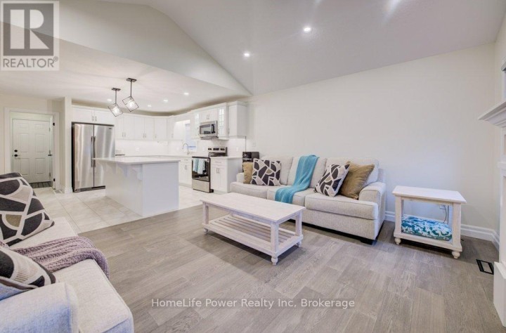 Photo 10 at 4 Livingston Drive, Tillsonburg