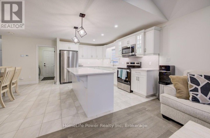 Photo 11 at 4 Livingston Drive, Tillsonburg