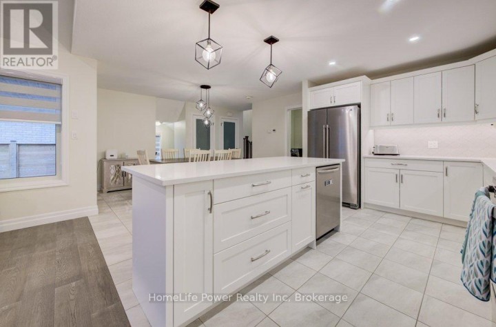 Photo 13 at 4 Livingston Drive, Tillsonburg