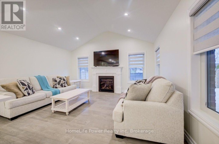 Photo 7 at 4 Livingston Drive, Tillsonburg