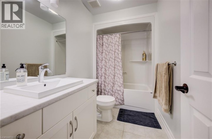 Photo 40 at 4 Livingston Drive, Tillsonburg
