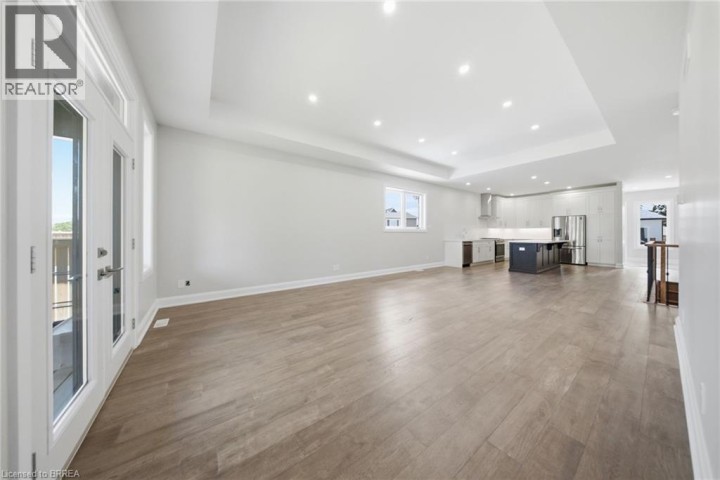 Photo 12 at 10 - 6 Beckett Drive, Beckett, Brantford