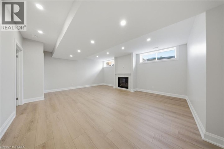 Photo 19 at 10 - 6 Beckett Drive, Beckett, Brantford