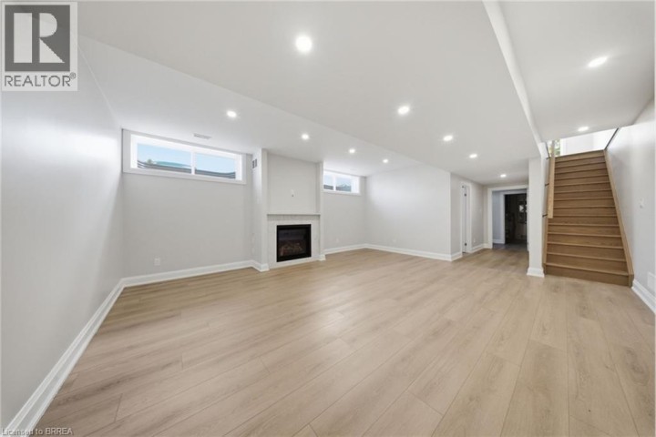 Photo 21 at 10 - 6 Beckett Drive, Beckett, Brantford