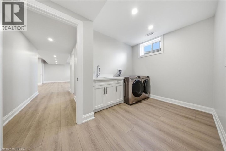 Photo 28 at 10 - 6 Beckett Drive, Beckett, Brantford