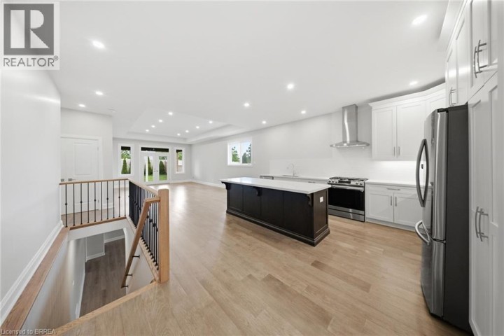 Photo 7 at 10 - 6 Beckett Drive, Beckett, Brantford