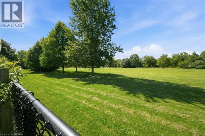 Photo 28 at 62 Donegal Drive, Donegal / Mcguiness, Brantford