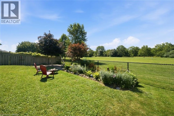 Photo 31 at 62 Donegal Drive, Donegal / Mcguiness, Brantford