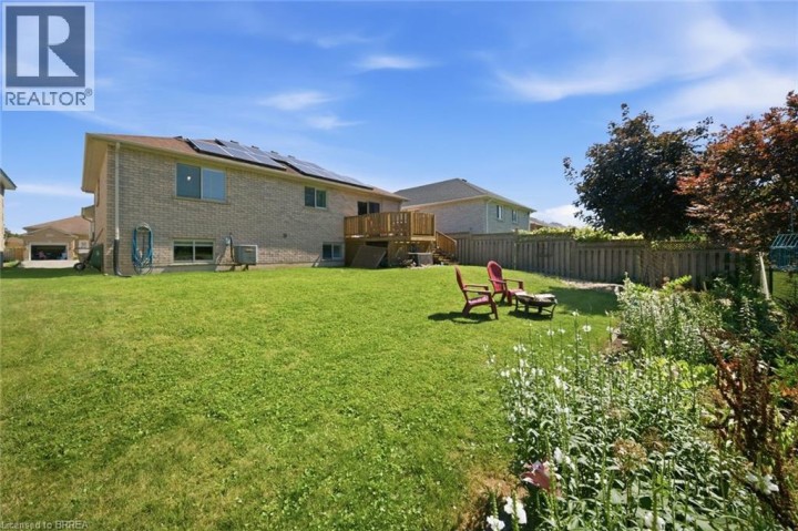 Photo 30 at 62 Donegal Drive, Donegal / Mcguiness, Brantford
