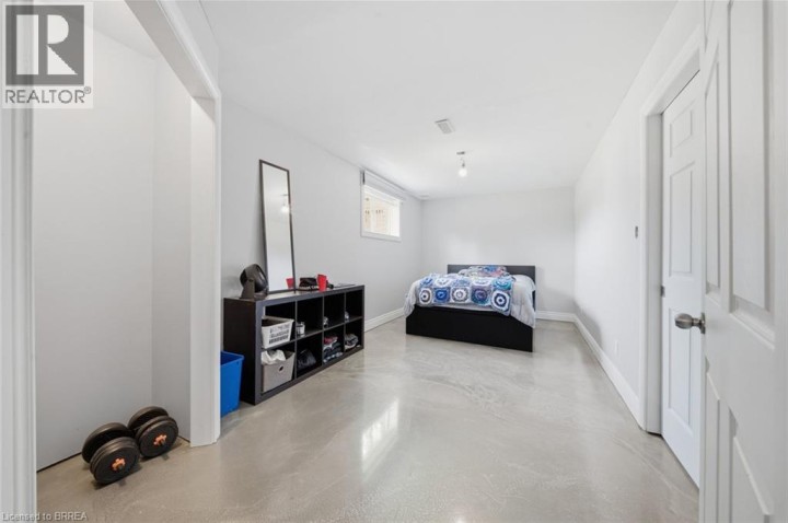 Photo 23 at 62 Donegal Drive, Donegal / Mcguiness, Brantford
