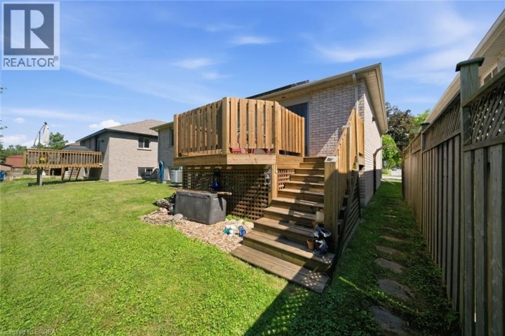 Photo 37 at 62 Donegal Drive, Donegal / Mcguiness, Brantford