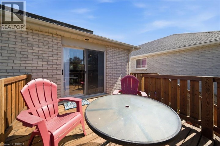 Photo 36 at 62 Donegal Drive, Donegal / Mcguiness, Brantford