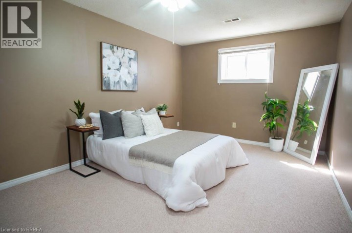 Photo 24 at 27 Myrtleville Drive, Woodlawn, Brantford