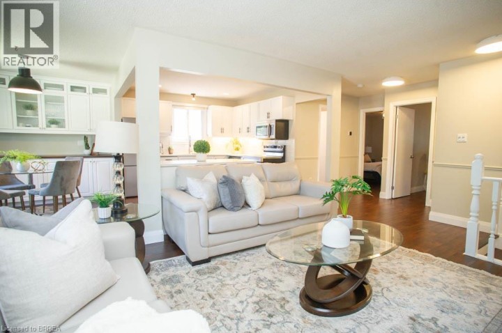 Photo 11 at 27 Myrtleville Drive, Woodlawn, Brantford